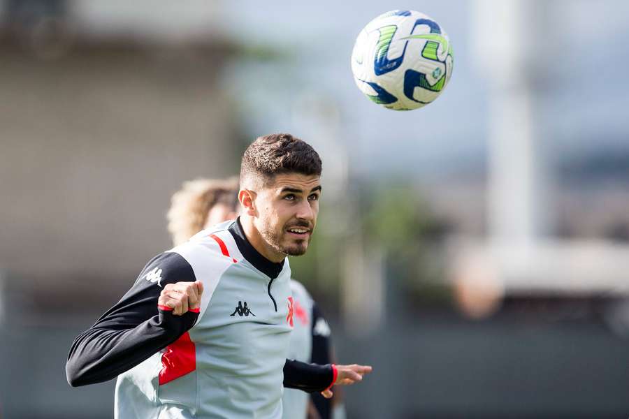 Pedro Raul é esperança de gols no Vasco