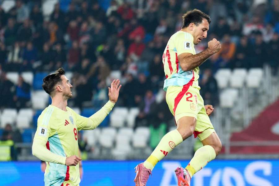 Oyarzábal celebra con Fabián uno de sus goles conseguidos ante Georgia el sábado Oyarzábal celebra con Fabián uno de sus goles conseguidos ante Georgia el sábado