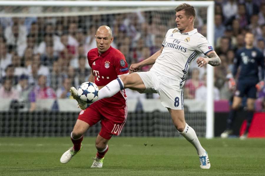 Arjen Robben (l.) und Toni Kroos haben sowohl für Real Madrid als auch den FC Bayern gespielt. Arjen Robben (l.) und Toni Kroos haben sowohl für Real Madrid als auch den FC Bayern gespielt.