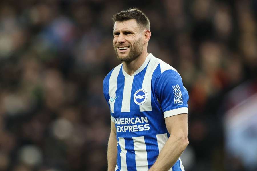 Milner bateu recorde de Gareth Barry