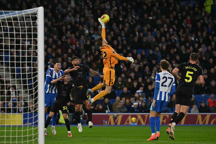 Sunderland goalkeeper Robin Roefs kept Brighton at bay on the south coast