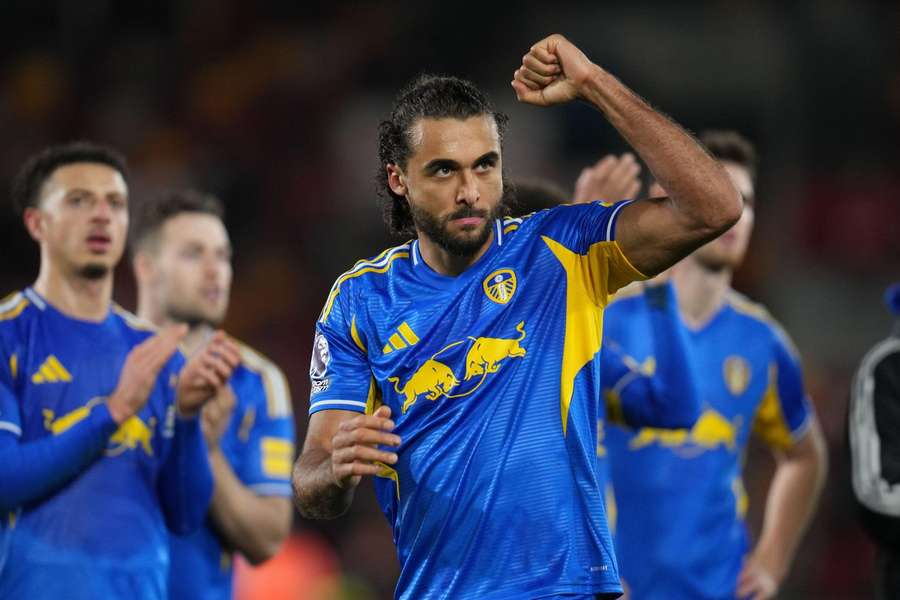 Leeds boss Farke insists 'Calvert-Lewin one of best English strikers in Premier League' Leeds boss Farke insists 'Calvert-Lewin one of best English strikers in Premier League'