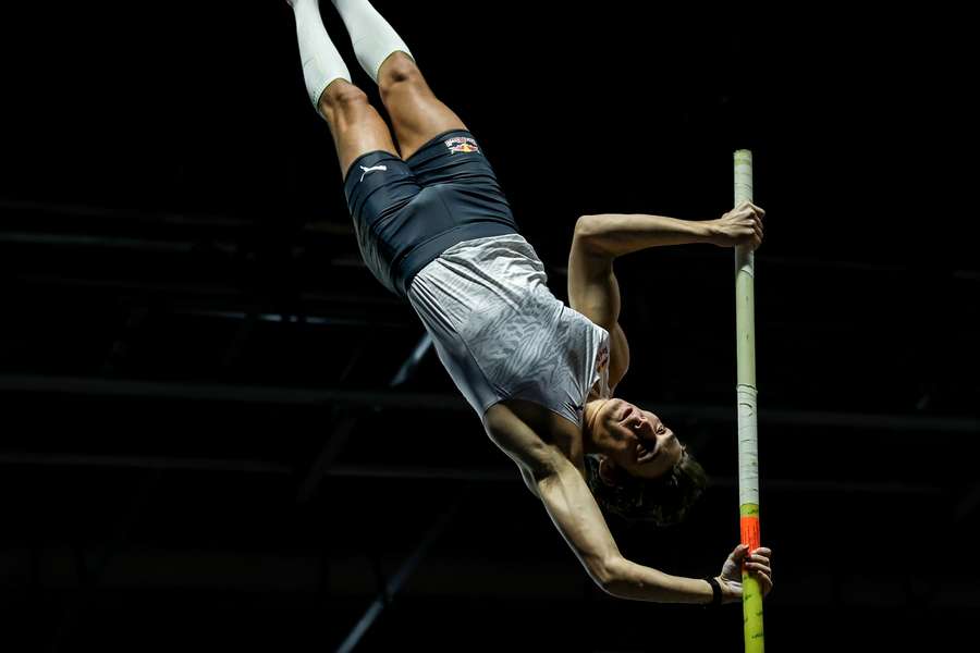 Duplantis conta com pais treinadores, que sabem separar bem as duas funções