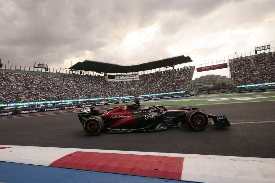 De GP van Mexico gaat ondanks een nabije schietpartij 'gewoon' door