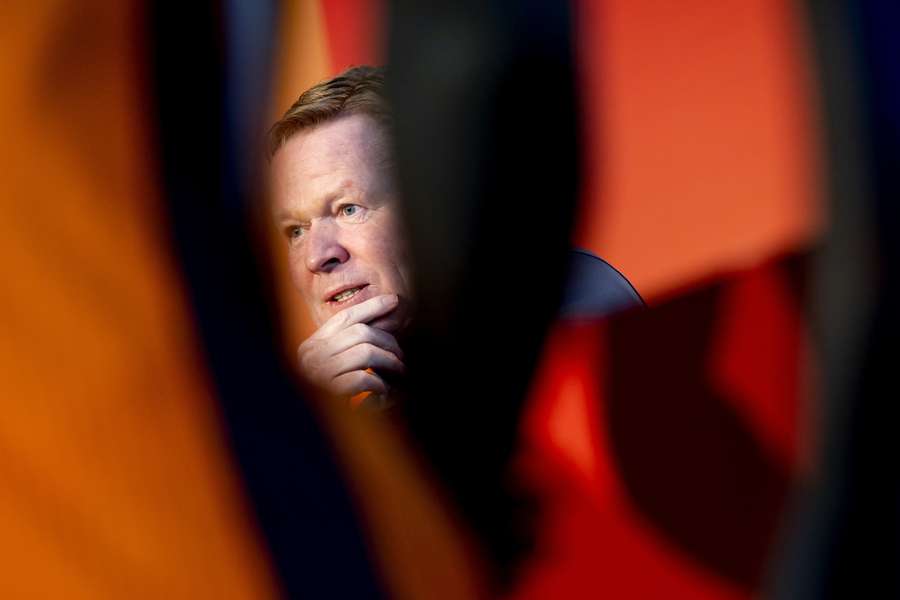 Ronald Koeman tijdens de persconferentie