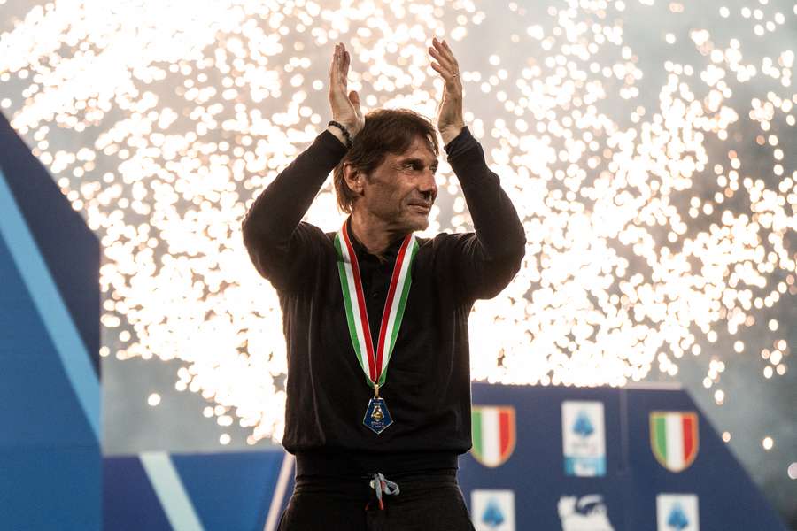 Antonio Conte ha riportato il Napoli in Champions League Antonio Conte ha riportato il Napoli in Champions League