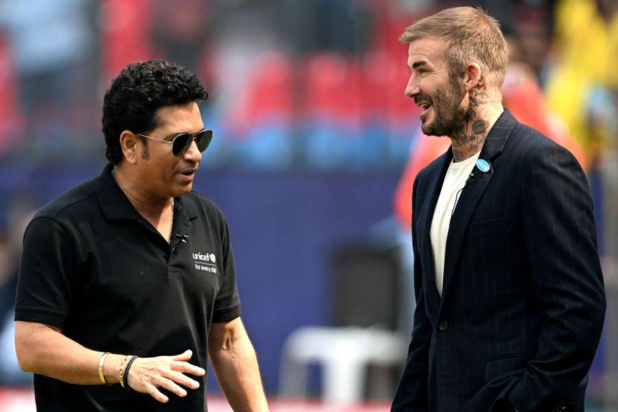 David Beckham hovoří se Sachinem Tendulkarem před semifinále mistrovství světa v kriketu.