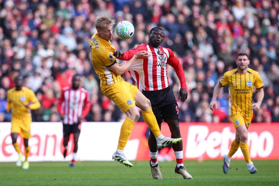 Sunderland release strong statement after vile racist abuse of Brobbey from Spurs fans Sunderland release strong statement after vile racist abuse of Brobbey from Spurs fans