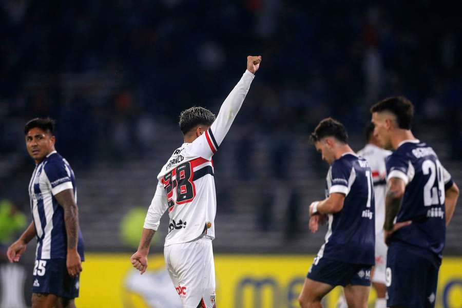 O São Paulo ganhou o primeiro jogo contra o Talleres