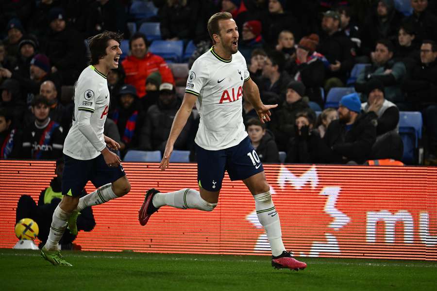 Harry Kane a marcat la apariția 300 pentru Tottenham