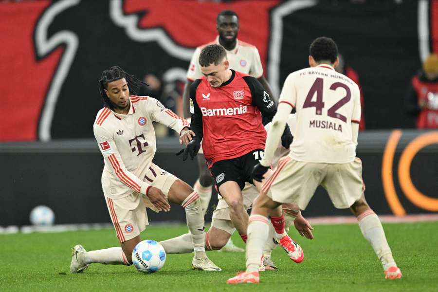 Krach jednání s Wirtzem Bayern nezlomil. Vedení si vyhlédlo náhradu v PSG a Bilbau