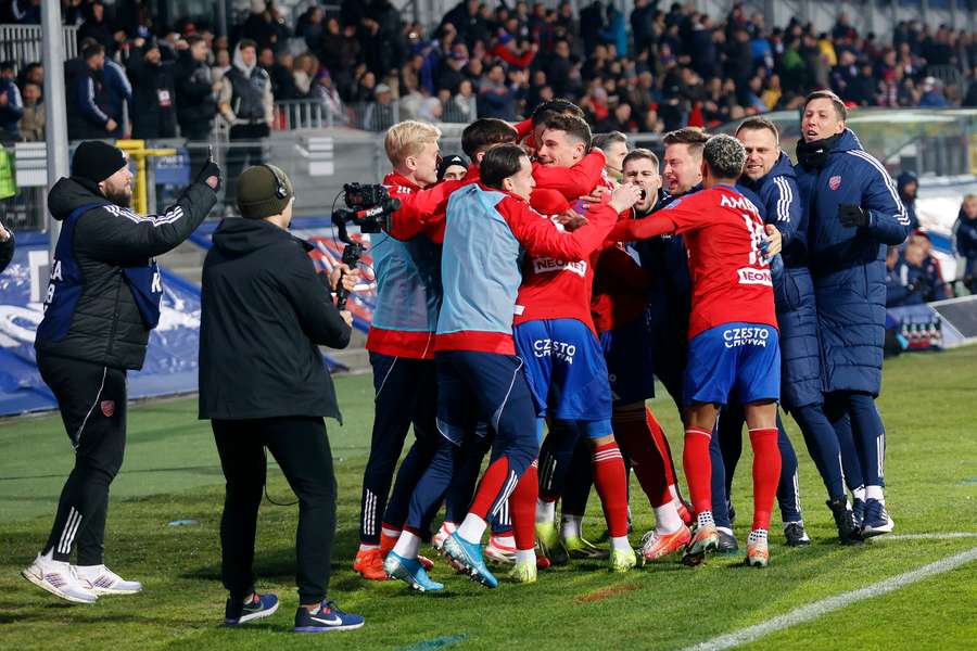 Wielki powrót Rakowa i bohater Zych, ekipa z Częstochowy drugim finalistą Pucharu Polski