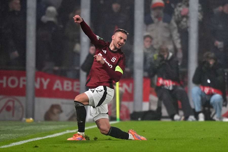 Lukáš Haraslín zvyšoval proti Aberdeenu na 2:0.