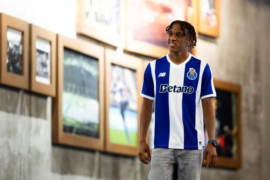 Cardoso Varela está de regresso ao FC Porto Cardoso Varela está de regresso ao FC Porto