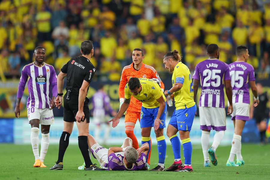 Cadiz and Real Valladolid argue during the tense relgation six-pointer