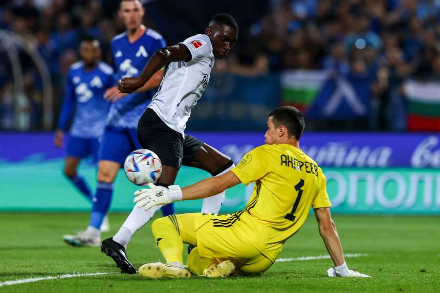 Andreev in actie in de Conference League tegen Frankfurt