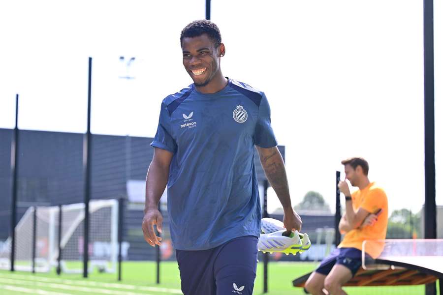 Raphael Onyedika joins Eintracht Frankfurt from Club Brugge Raphael Onyedika joins Eintracht Frankfurt from Club Brugge