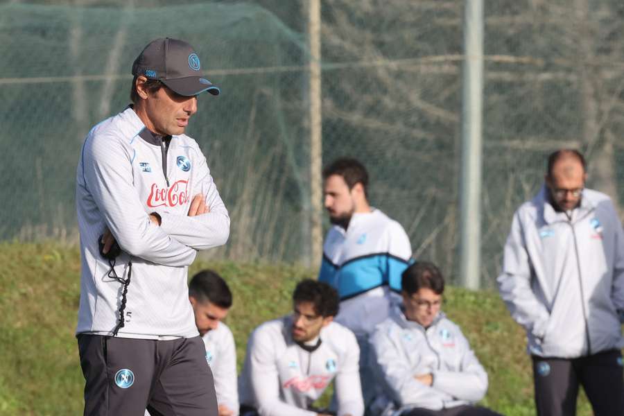 Antonio Conte, treinador do Nápoles