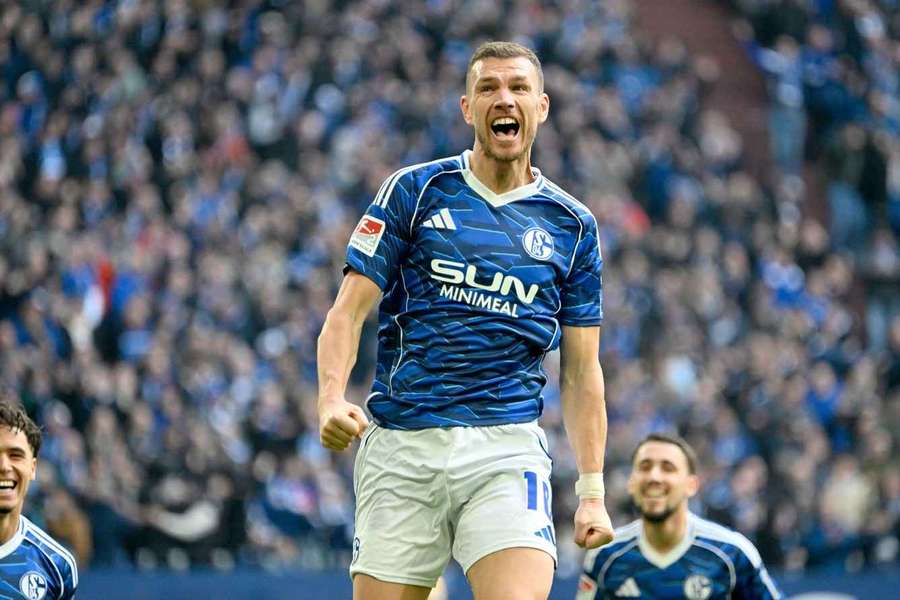 Džeko prožívá vydařený start angažmá v německém Schalke.