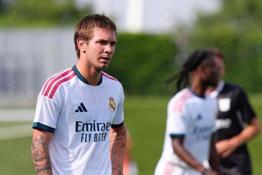 Franco Mastantuono em treino do Real Madrid Franco Mastantuono em treino do Real Madrid