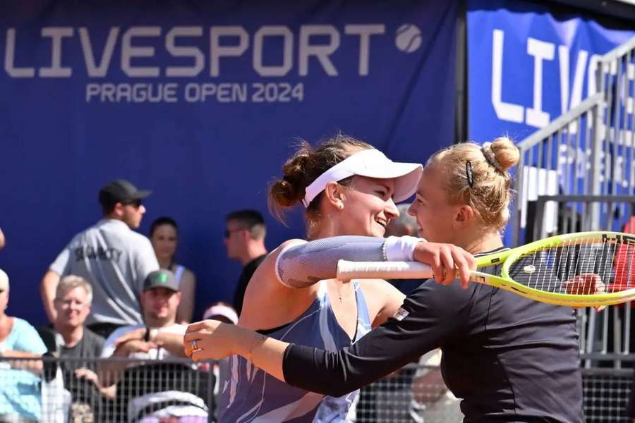 Barbora Krejčíková a Kateřina Siniaková na loňském turnaji.