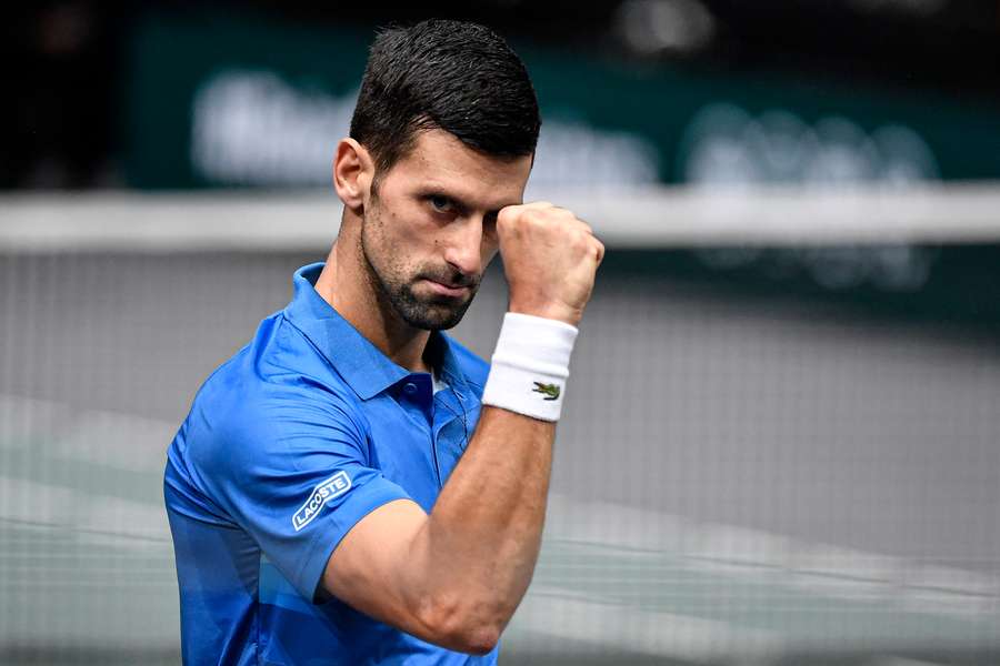 Novak Djokovic a livré un grand match pour dominer Stefanos Tsitsipas.