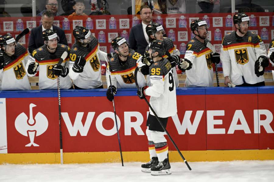 Germany celebrate doubling their lead over France