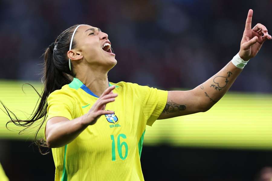 Bia Zaneratto fez um golo e deu uma assistência Bia Zaneratto fez um golo e deu uma assistência