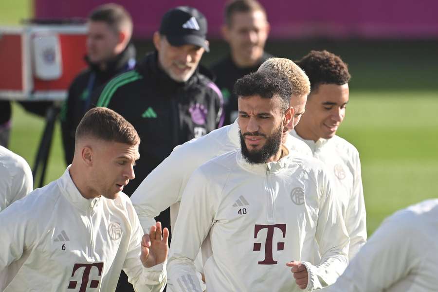 Noussair Mazraoui no treino do Bayern Munique