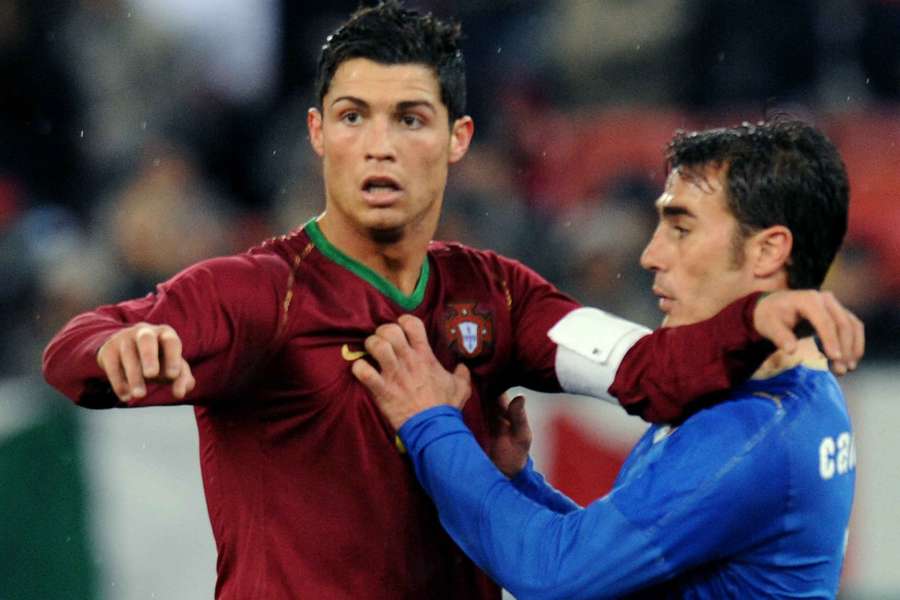 Direto do túnel do tempo: Cristiano Ronaldo e Fabio Cannavaro se encontraram na Eurocopa 2008 Direto do túnel do tempo: Cristiano Ronaldo e Fabio Cannavaro se encontraram na Eurocopa 2008