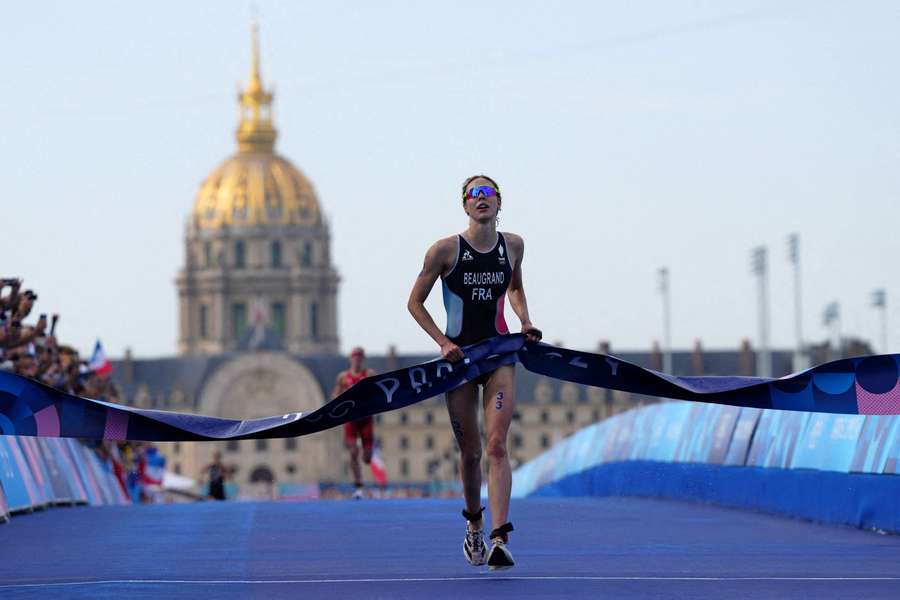 Beaugrand, campeona en la prueba femenina de triatlón.