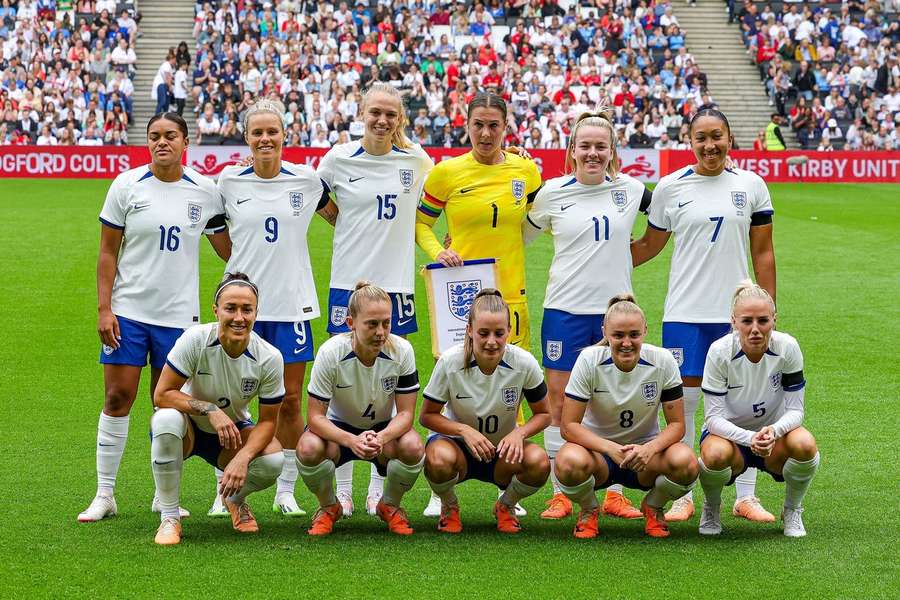 Het elftal van Engeland voorafgaand aan de vriendschappelijke wedstrijd tegen Portugal