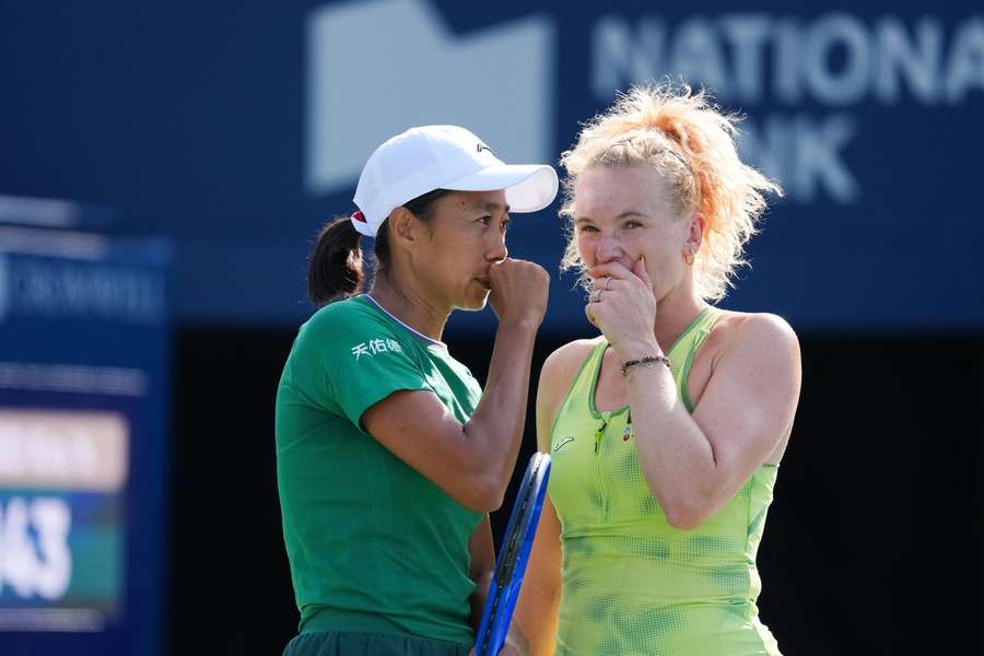 Kateřina Siniaková a Shuai Zhang v Pekingu zvládly první kolo. Kateřina Siniaková a Shuai Zhang v Pekingu zvládly první kolo.