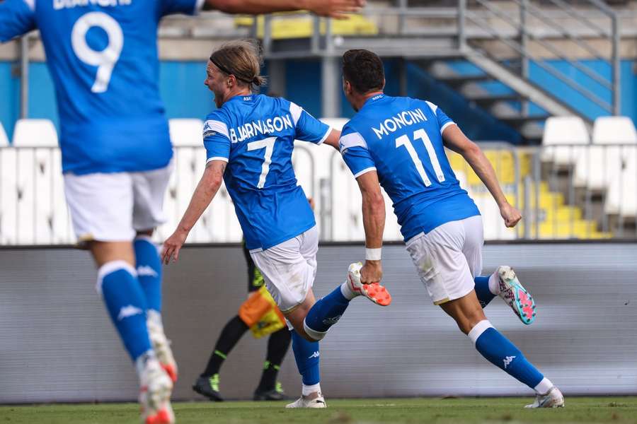 Serie B, il Brescia si impone di misura sul Cosenza e parte bene in campionato