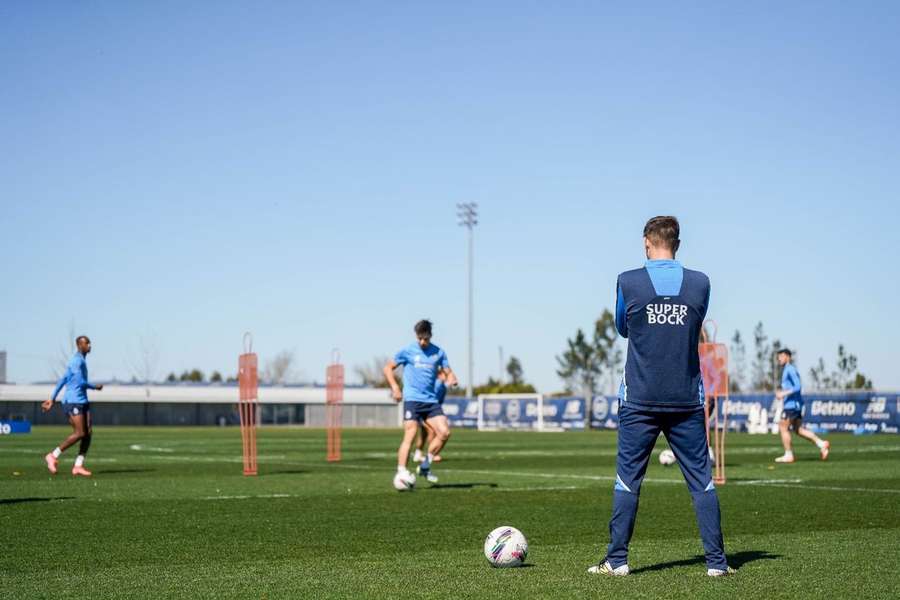 Martín Anselmi no treino do FC Porto