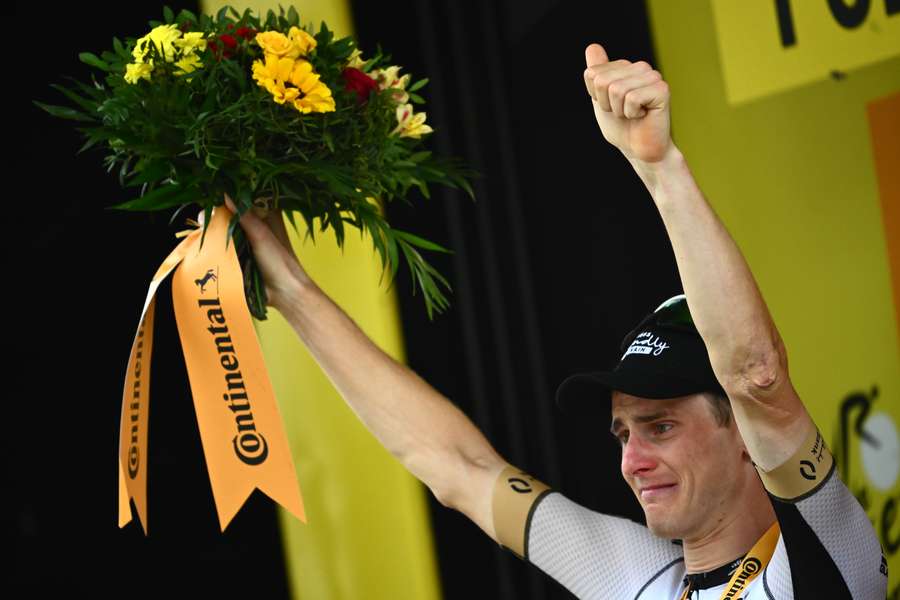 Matej Mohoric emocionado no final da 19.ª etapa