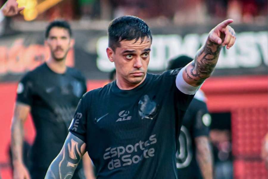 Fagner assinou por empréstimo com o Cruzeiro até o fim de 2025