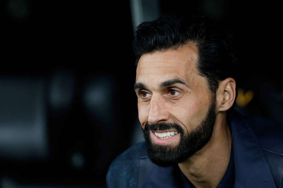"See it later" – Real Madrid boss Arbeloa fumes at Valverde red card vs Atletico