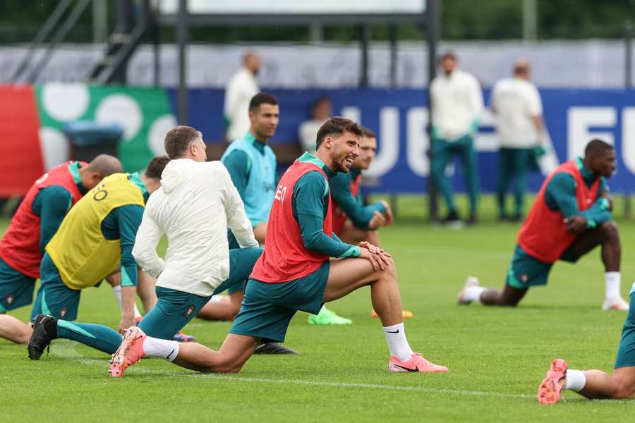 Rúben Dias lançou jogo com a Escócia