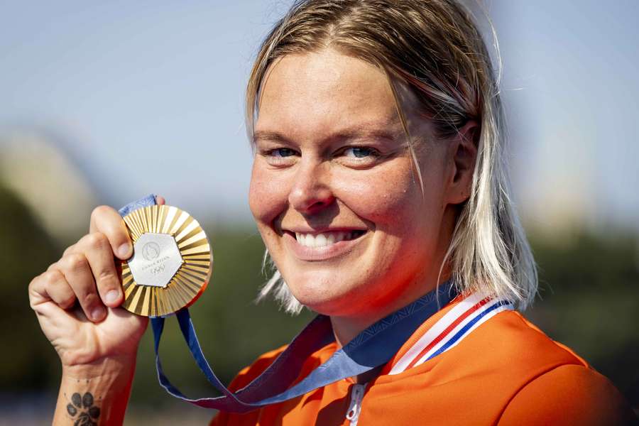 Sharon van Rouwendaal besluit haar olympische loopbaan met goud, zilver en goud