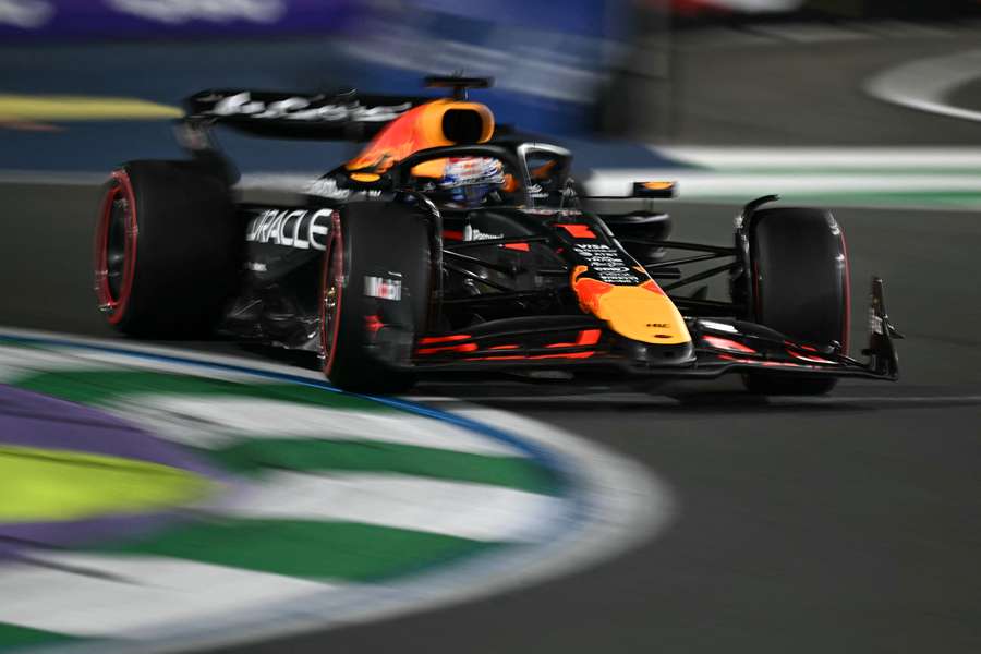 Verstappen conquista a pole position no Grande Prémio da Arábia Saudita