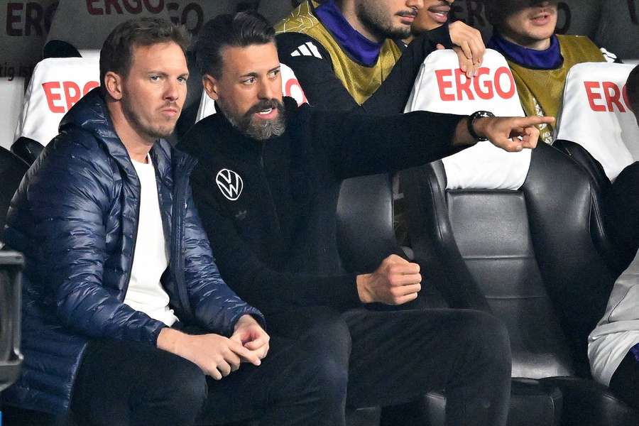Sandro Wagner sitzt am Sonntag zum letzten Mal für die deutsche Nationalmannschaft auf der Bank.