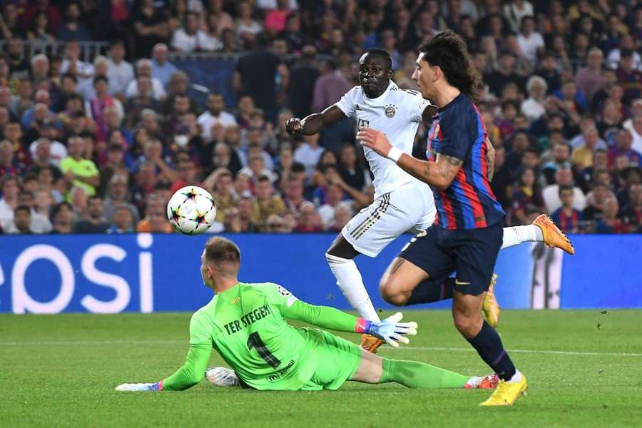 Sadio Mané marcou um dos gols do Bayern na vitória sobre o Barcelona