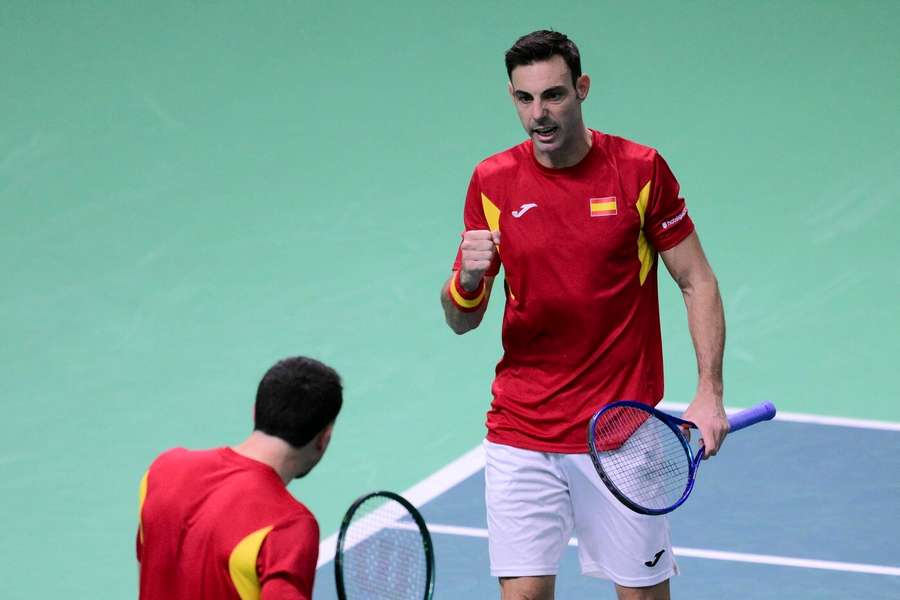 Marcel Granollers a Pedro Martínez poslali Španěly do finále DC. Marcel Granollers a Pedro Martínez poslali Španěly do finále DC.