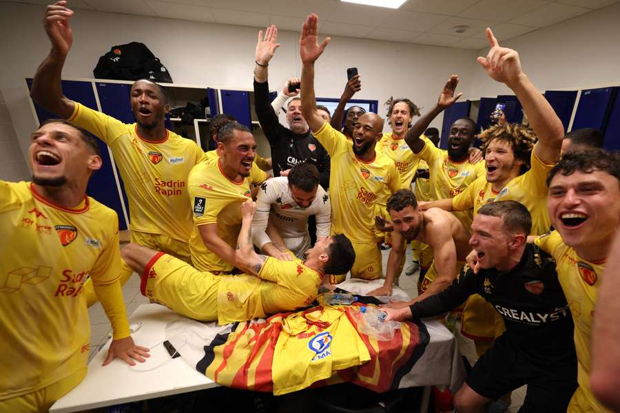 Le Mans celebrate after their match against Bastia