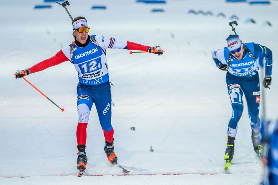 Nejlepší po dvou letech, čeští biatlonisté obsadili ve štafetě v Kontiolahti páté místo