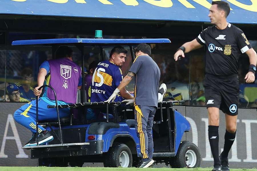 Williams Alarcón, retirado entre lágrimas tras su lesión