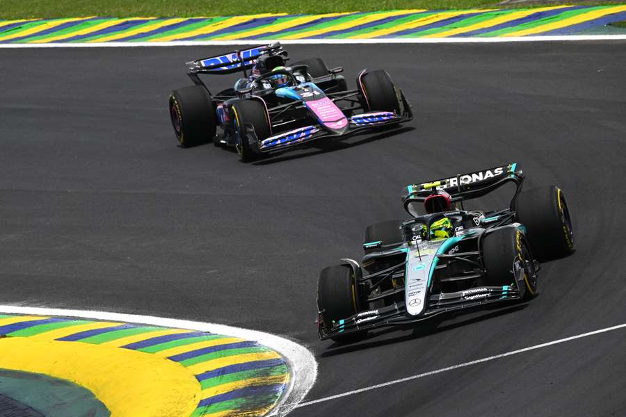 Lewis Hamilton et Esteban Ocon au Grand Prix du Brésil.