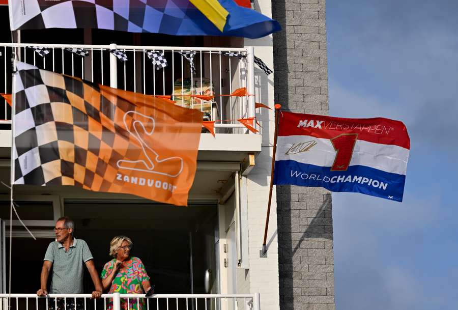 Torcida local está toda ao lado de Verstappen