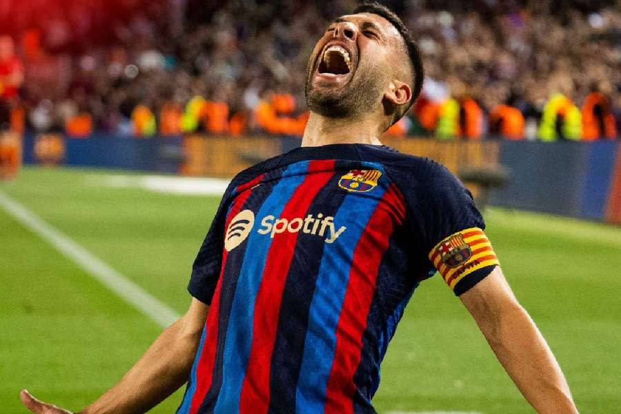 Alba celebra gol importantíssimo no Camp Nou